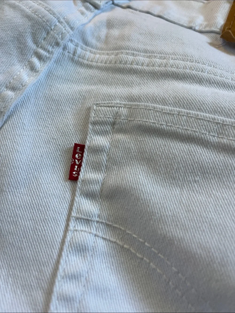 Levi’s 511 Slim tagged 16reg W28L28 See Photos for Actual Fit EUC Bright White